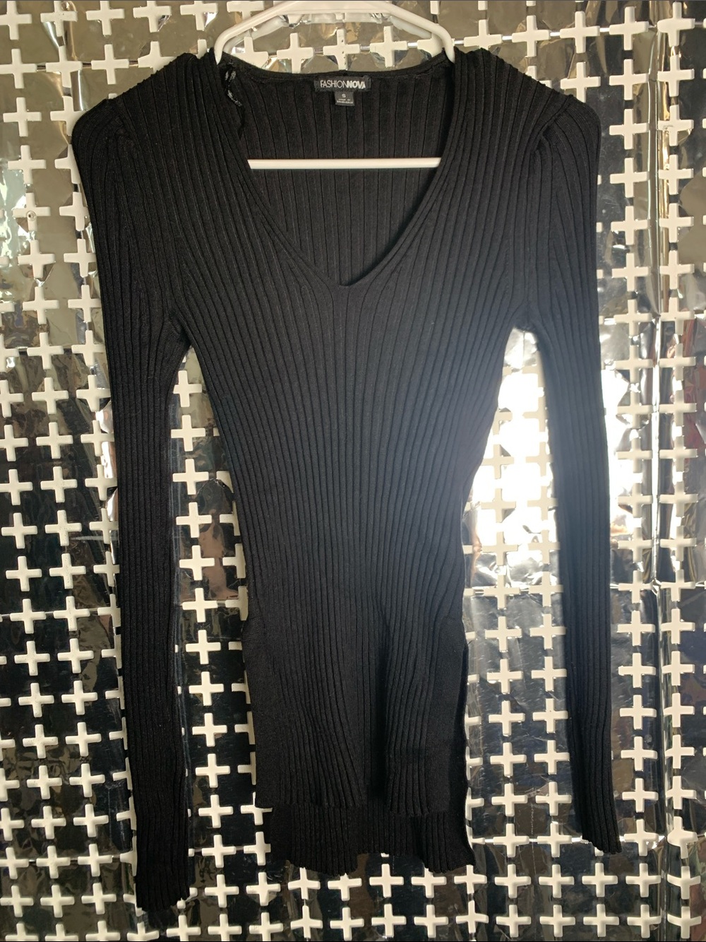 Fashion Nova Black Ribbed V-Neck Long Sleeve Slim Top